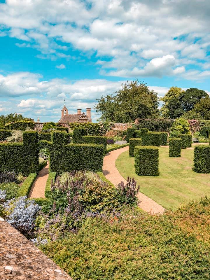 Rockingham Castle | Nicole Navigates